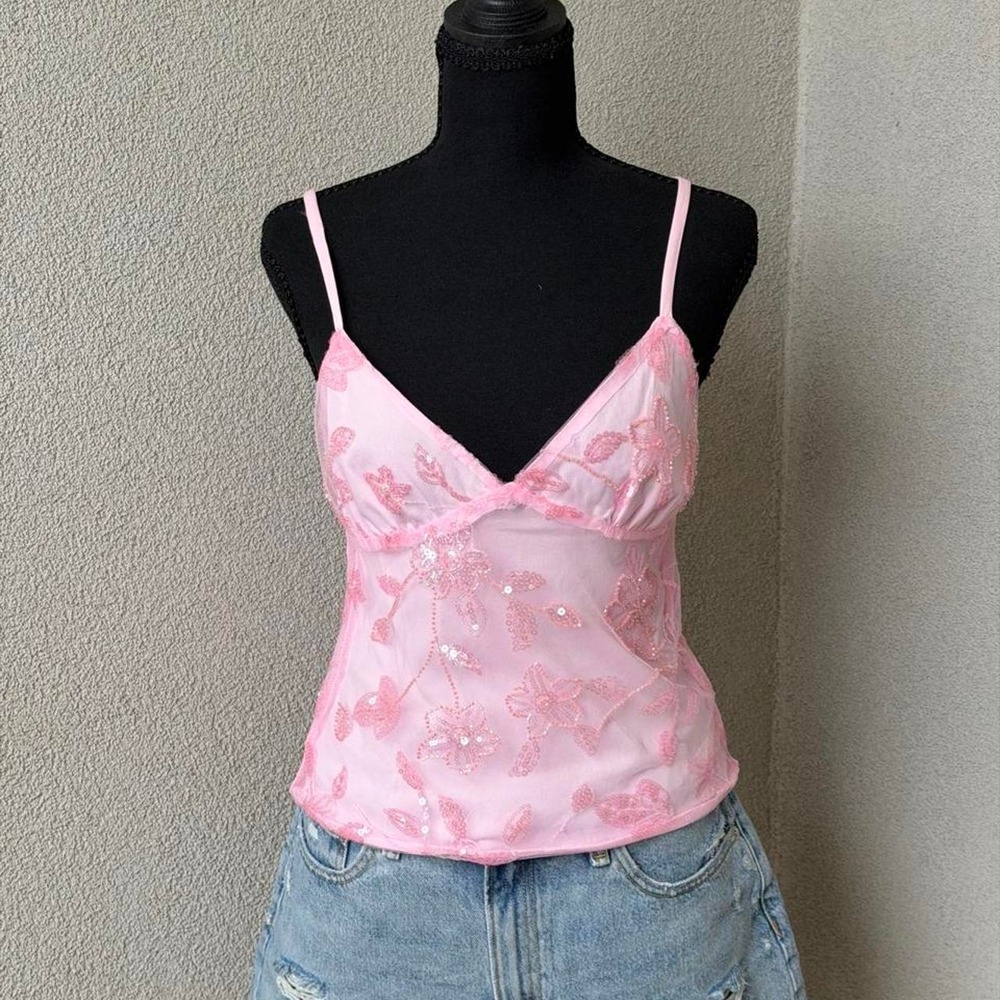 Pink floral sequin cami top with beaded details 
Size L NWT
